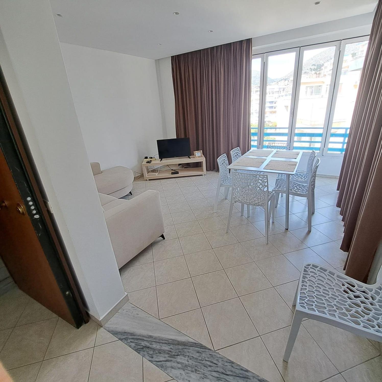 Apart-Hotel Alvi Sarandë Esterno foto