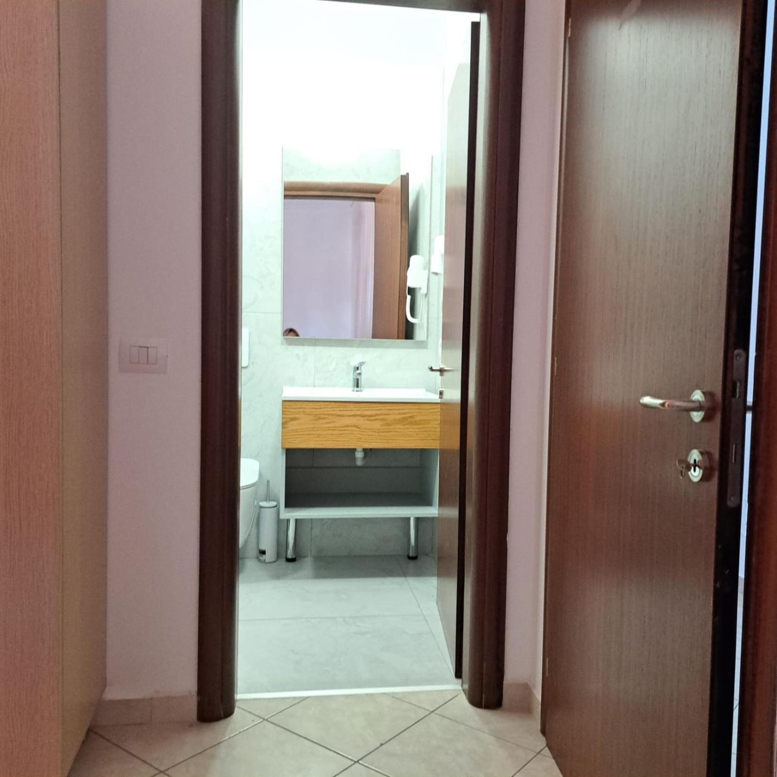 Apart-Hotel Alvi Sarandë Esterno foto