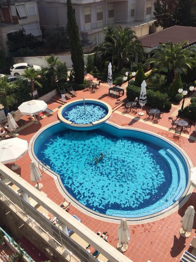 Apart-Hotel Alvi Sarandë Esterno foto