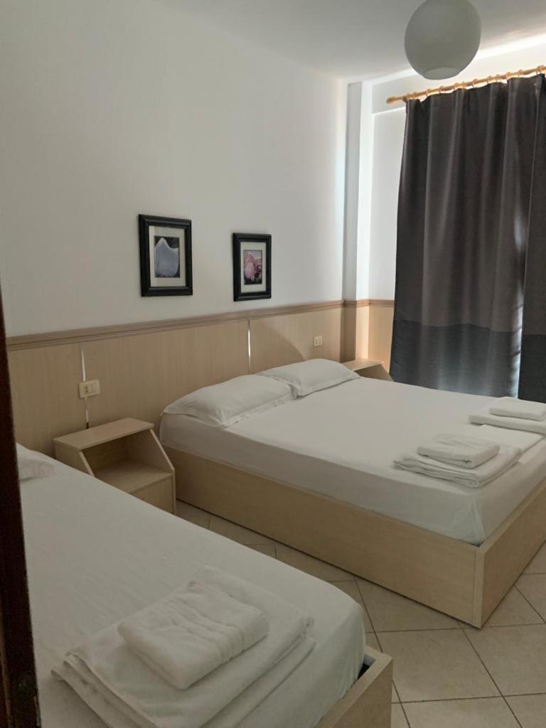Apart-Hotel Alvi Sarandë Esterno foto