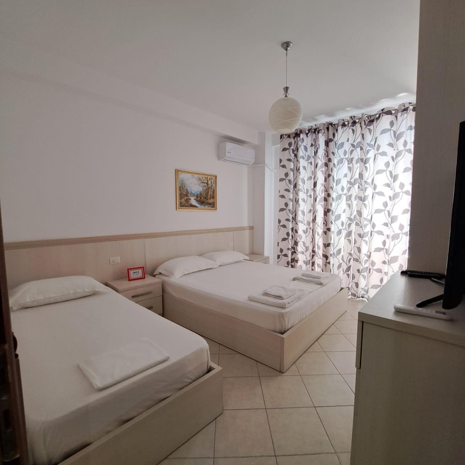 Apart-Hotel Alvi Sarandë Esterno foto