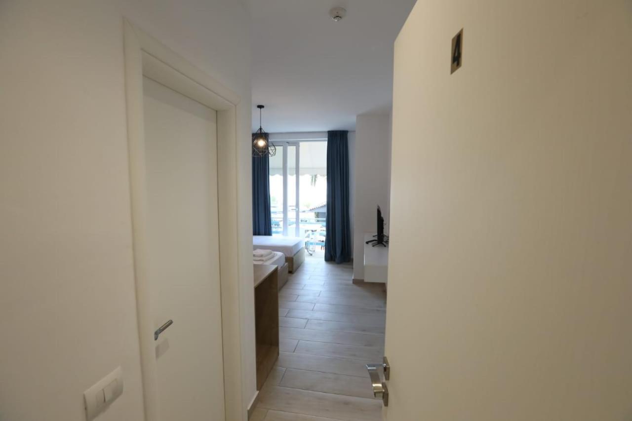 Apart-Hotel Alvi Sarandë Esterno foto