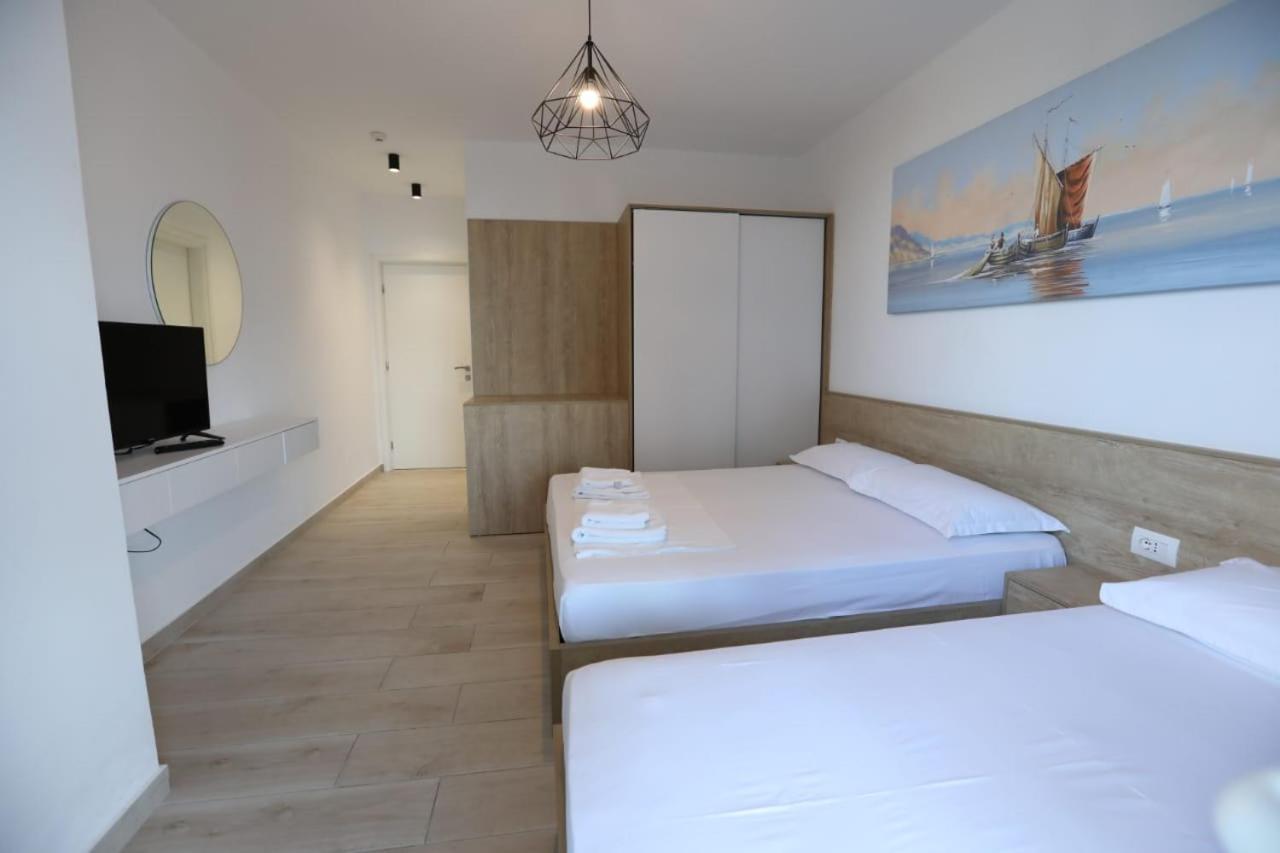 Apart-Hotel Alvi Sarandë Esterno foto